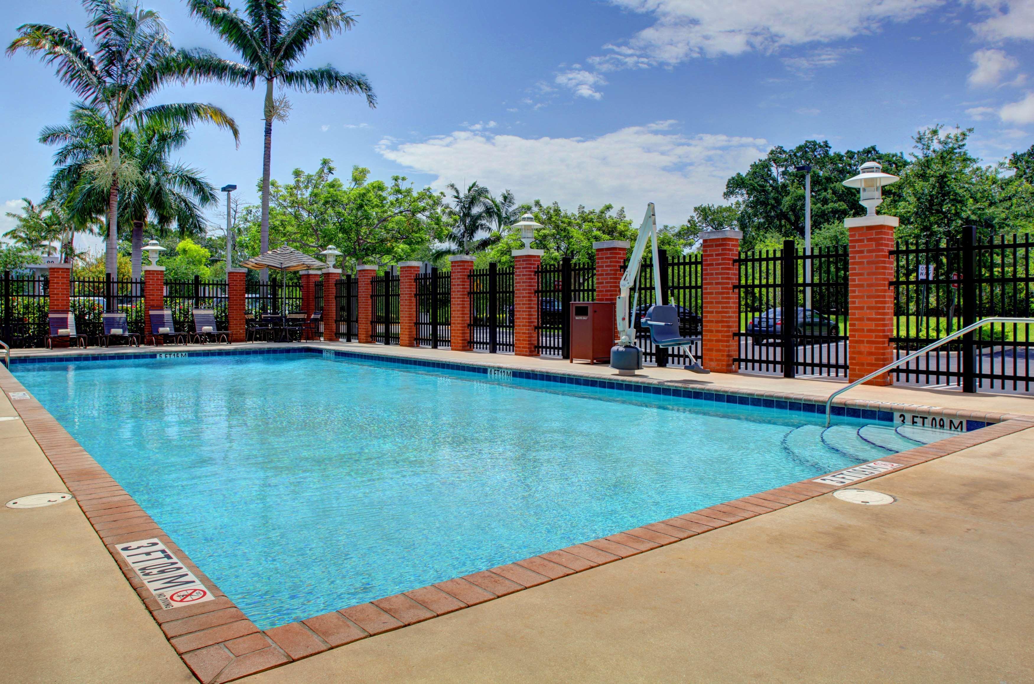 Hyatt Place Fort Lauderdale Airport/Cruise Port Данія-Біч Екстер'єр фото